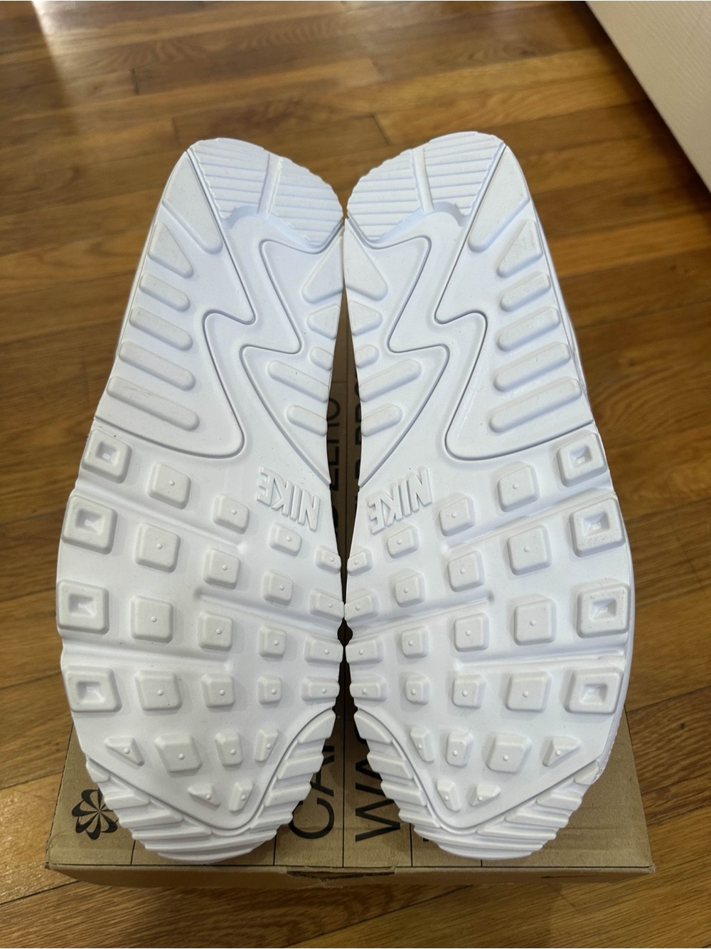 *New with Defects* Nike Air Max 90 Women White (DH8010-100) Size 11W - Picture 12 of 12